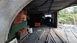 Coal tubs left, stone tubs right.